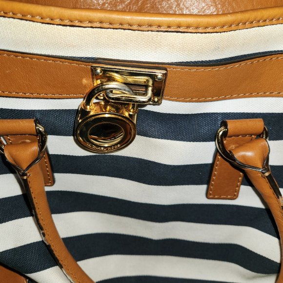 Michael Kors Hamilton - Picture 12 of 16